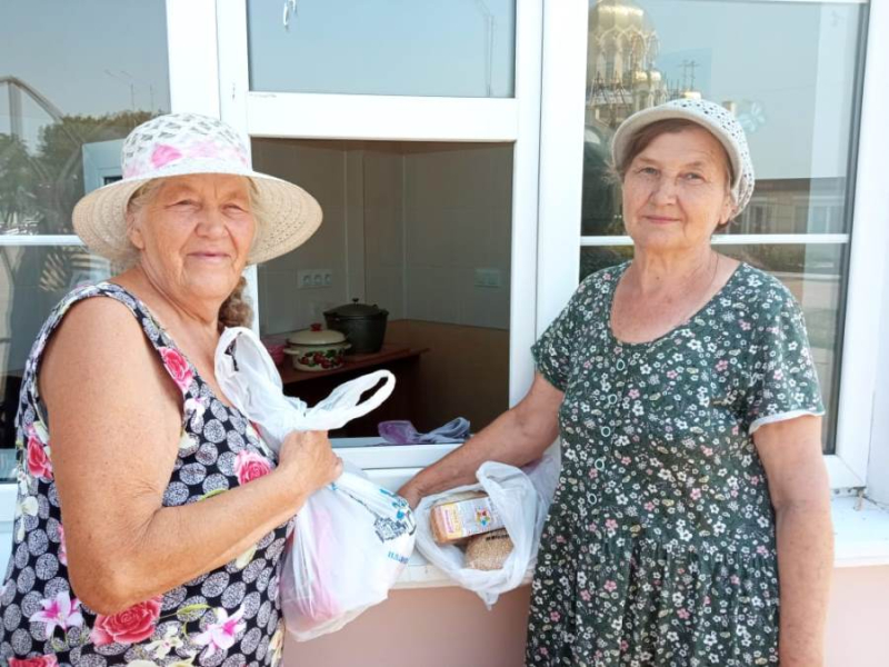 Продуктовые наборы нуждающимся