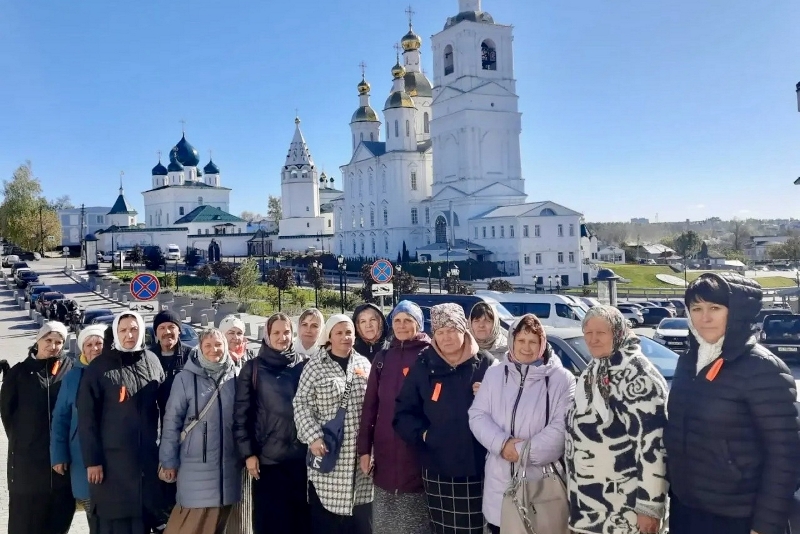 Паломники из Богучарского церковного округа совершили поездку по святым местам: посетили святыни Арзамаса и Дивеева