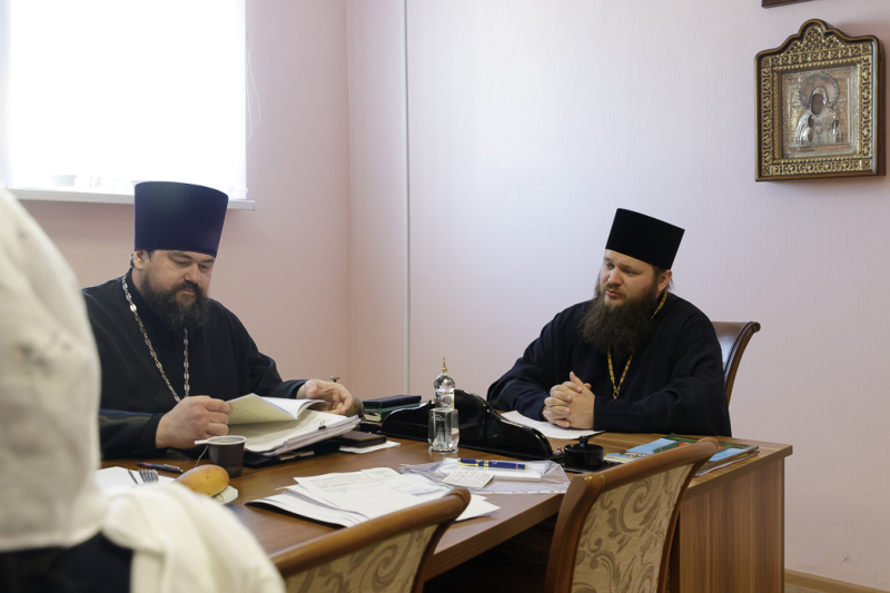 В здании Россошанского епархиального управления прошло рабочее совещание отдела по вопросам семьи, защиты материнства и детства