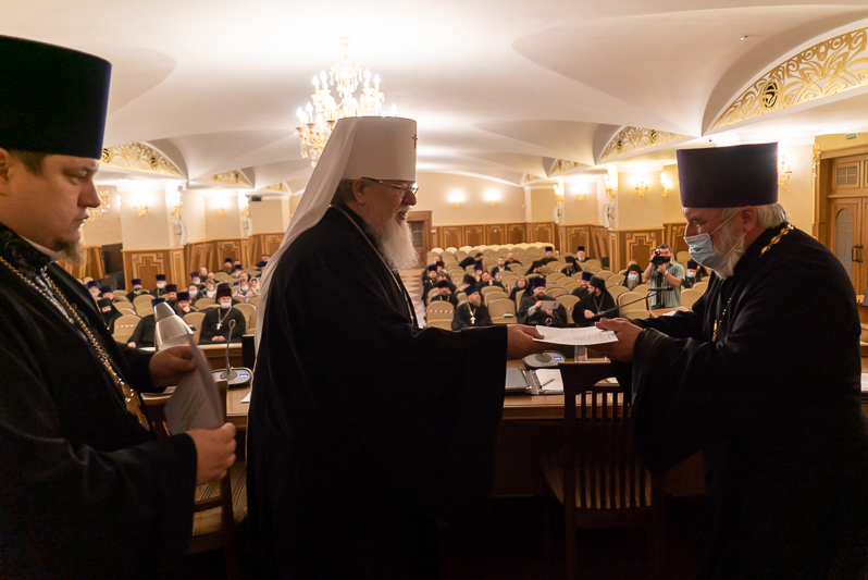Митрополит Воронежский и Лискинский Сергий, временно управляющий Россошанской епархией, возглавил работу ежегодного Епархиального собрания духовенства, монашествующих и мирян Россошанской епархии