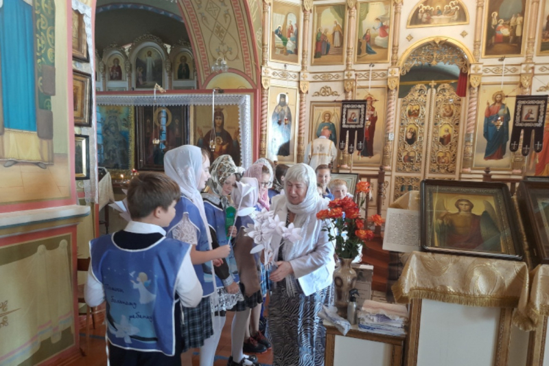 В храме Архистратига Михаила города Острогожск прошла благотворительная акция «Белый цветок»