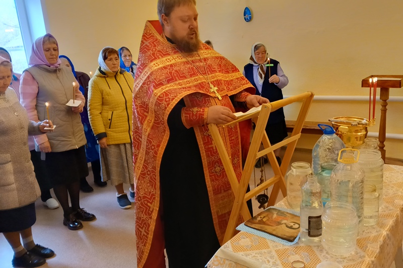 В молитвенной комнате села Волошино Острогожского района встретили праздник иконы Божией Матери «Живоносный Источник»
