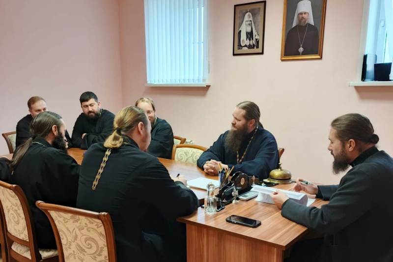 Епископ Россошанский и Острогожский Дионисий встретился с сотрудниками миссионерского отдела Россошанской епархии