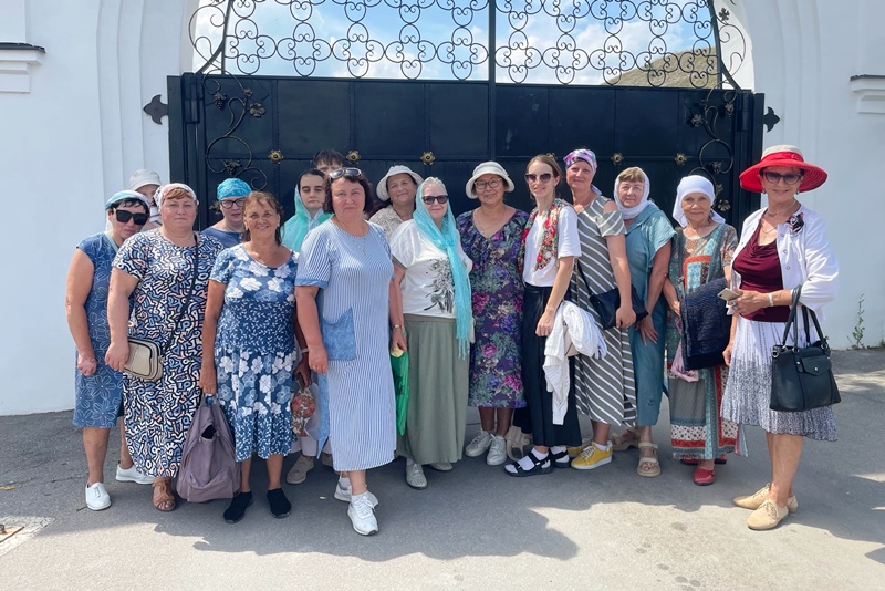Паломническая группа Россошанского церковного округа совершила поездку в Спасский Костомаровский монастырь
