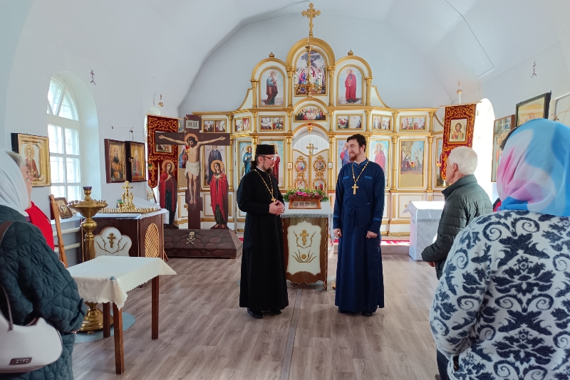 В храме святителя Николая Чудотворца села Урыв-Покровка Острогожского района представлен новый настоятель