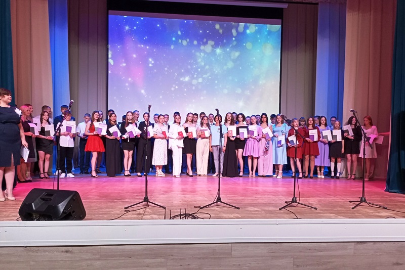 В Заброденском доме культуры состоялся выпускной бал для учащихся местной школы
