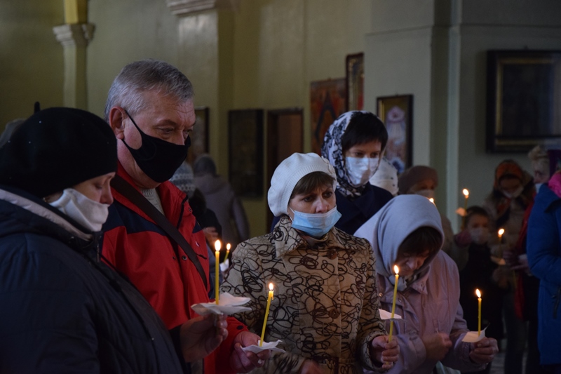 В Димитриевскую родительскую кантемировцы помолились об усопших сродниках и "всех почивших от века" христианах
