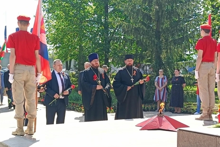 В поселка Подгоренский почтили память героев Великой Отечественной войны