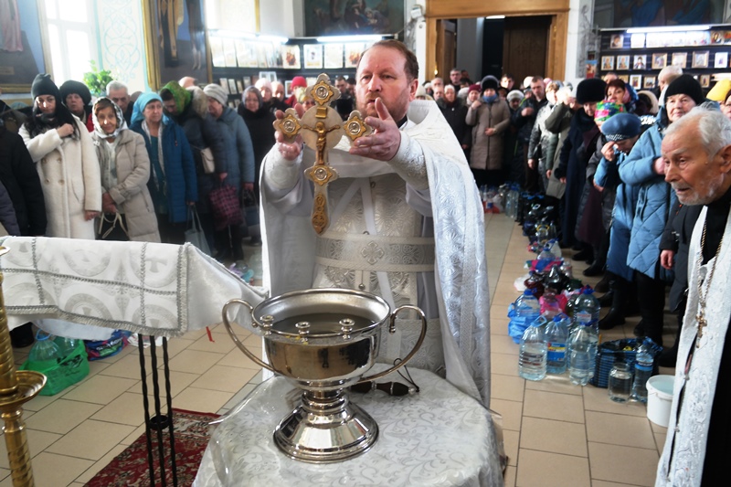 В праздник Крещения Господня благочинный совершил Божественную литургию