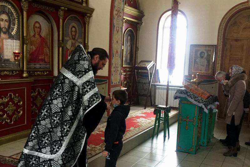 В Митрофановке за вечерним богослужением совершили чин прощения