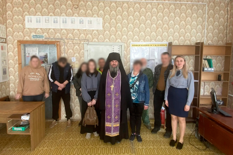 Священнослужитель провел беседу для условно осужденных в пгт. Подгоренский