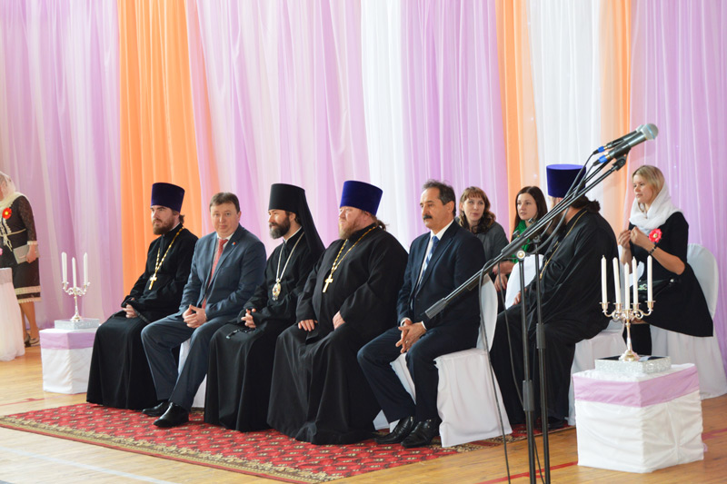 Епископ Россошанский и Острогожский Андрей приветствовал участников IV Сретенского бала