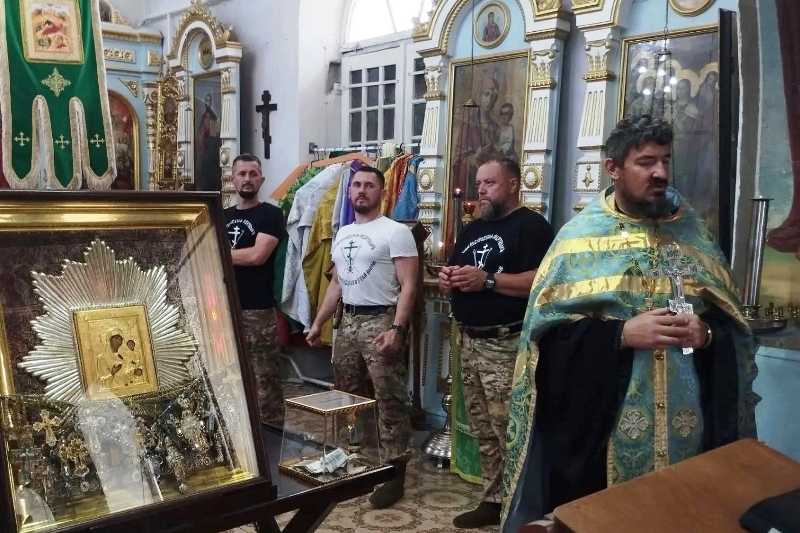 В село Трехстенки прибыл святой образ Богородицы «Избавительница от бед»