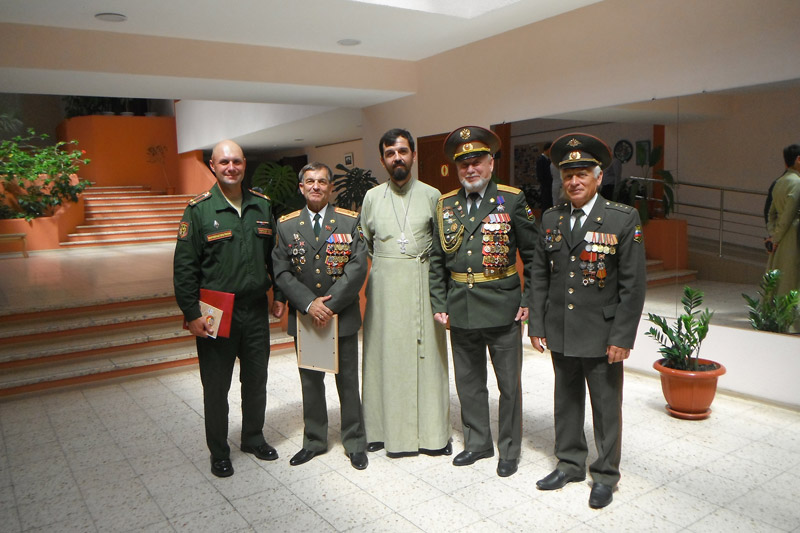 Священник поздравил войсковую часть с годовщиной образования