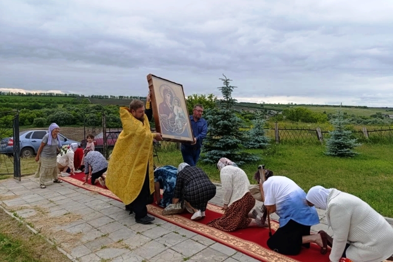 Жители села Дальняя Полубянка помолились перед чтимой иконой Божией Матери «Оршанская»