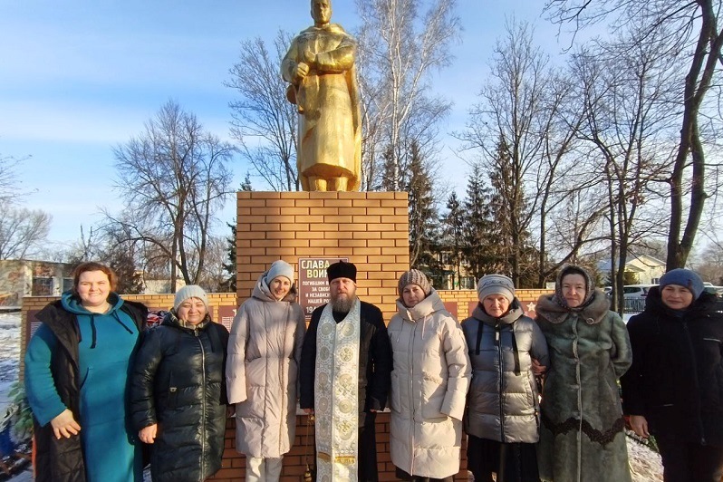 В Ольховатском районе прошли торжественные митинги, посвященные 83-й годовщине освобождения ольховатской земли от немецко-фашистских захватчиков