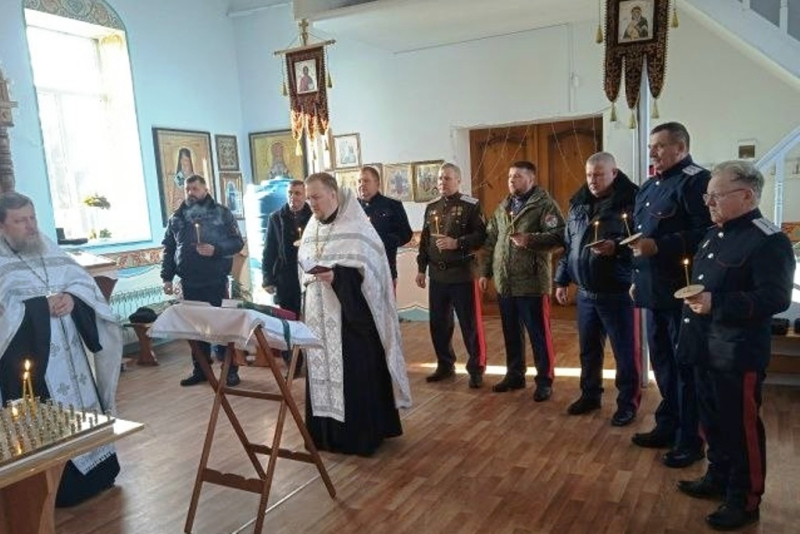 В Ольховатском районе молитвенно почтили память погибших казаков