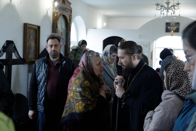 Глава Россошанской епархии совершил Литургию Преждеосвященных Даров в храме Вознесения Господня села Большая Казинка Павловского благочиния