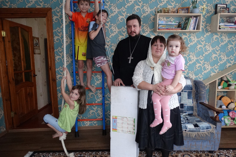 Рождественское чудо для детей из многодетных семей