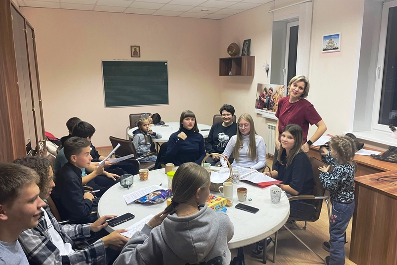 В Свято-Ильинском кафедральном соборе г. Россошь прошла очередная встреча молодежного актива благочиния