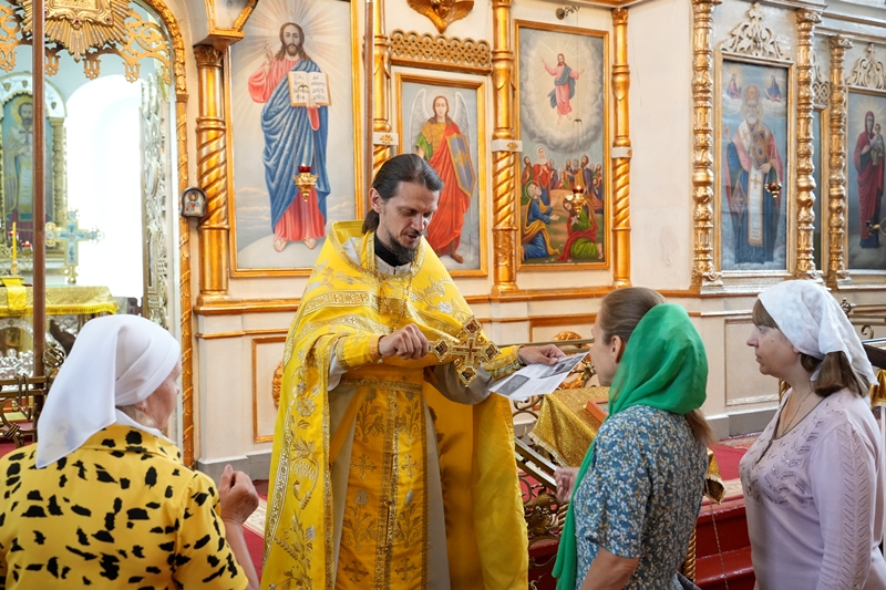 Храм Вознесения Господня города Калач присоединился к празднованию Дня Крещения Руси: в этот день состоялось богослужение и проведена миссионерская акция