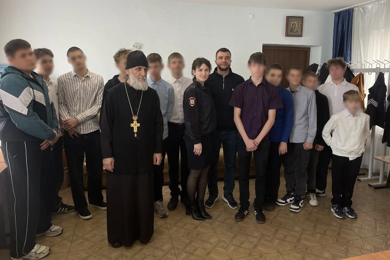 В Калаче состоялся диалог о ценности здоровой жизни: к обсуждению привлекли подростков, находящихся в социально уязвимом положении