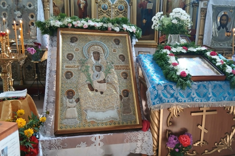 Прихожане храма Преображения Господня города Острогожска помолились у чтимой иконы Божией Матери «Дивногорская-Сицилийская»