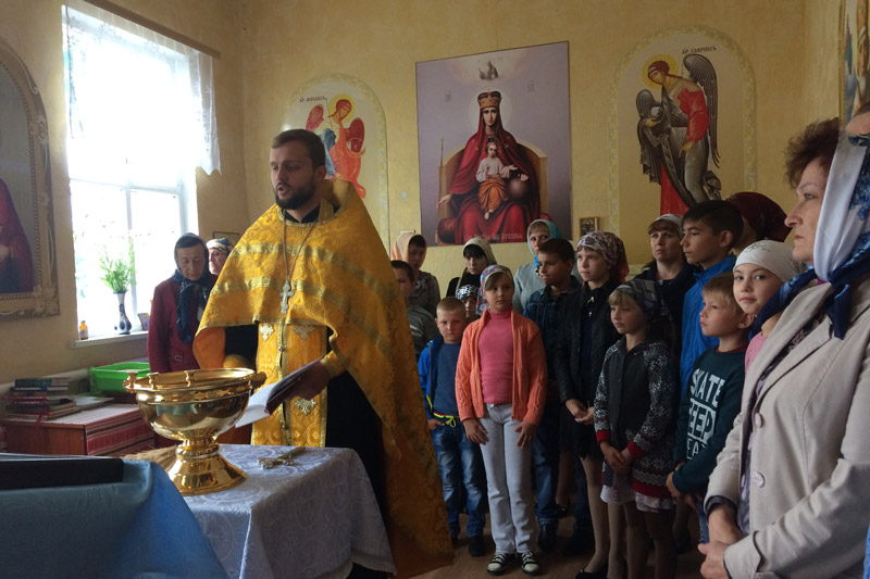 Молебен в с. Копанная пред началом учебного года