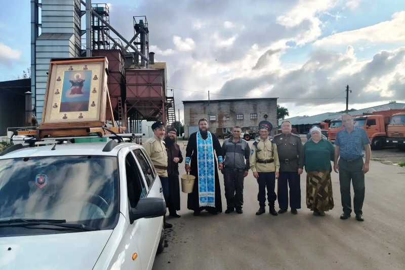 В 5-й день продолжилось движение Ильинского казачьего крестного хода на территории Калачеевского благочиния