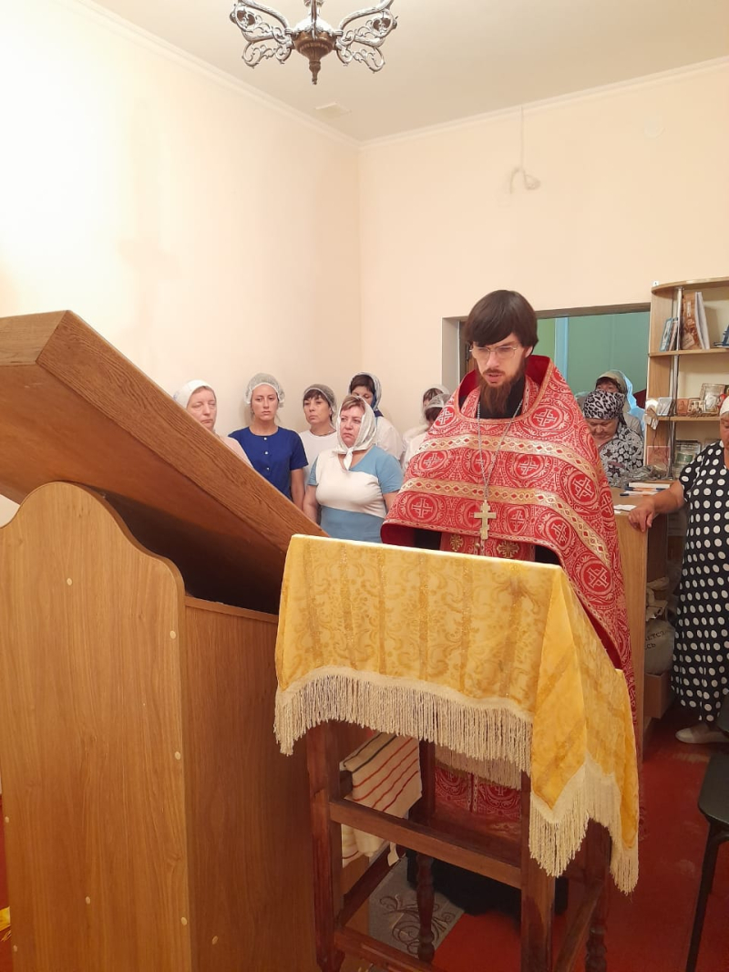 Икона Божией Матери Дивногорская посетила Острогожскую районную больницу