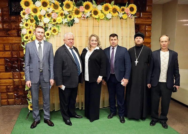 Благочинный Богучарского благочиния принял участие в праздничном мероприятии «За все тебя благодарю!», посвященном Дню матери