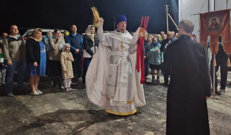 Торжественное Пасхальное богослужение в храме свт. Николая села Урыв-Покровка