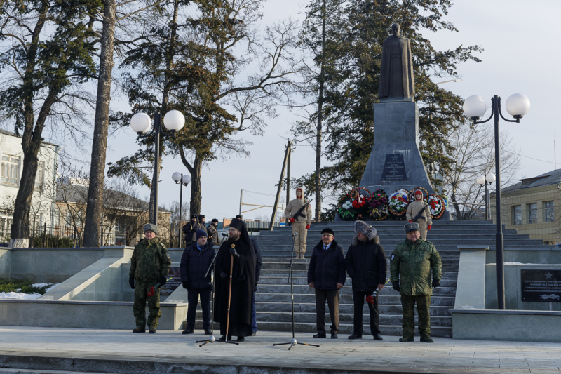 Правящий Архиерей принял участие в торжественном митинге, посвященном 83-й годовщине освобождения Россошанского района от немецко-фашистских захватчиков