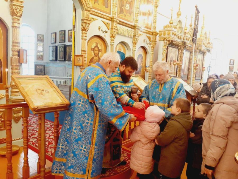 В праздничный день Казанский храм посетили воспитанники детского сада