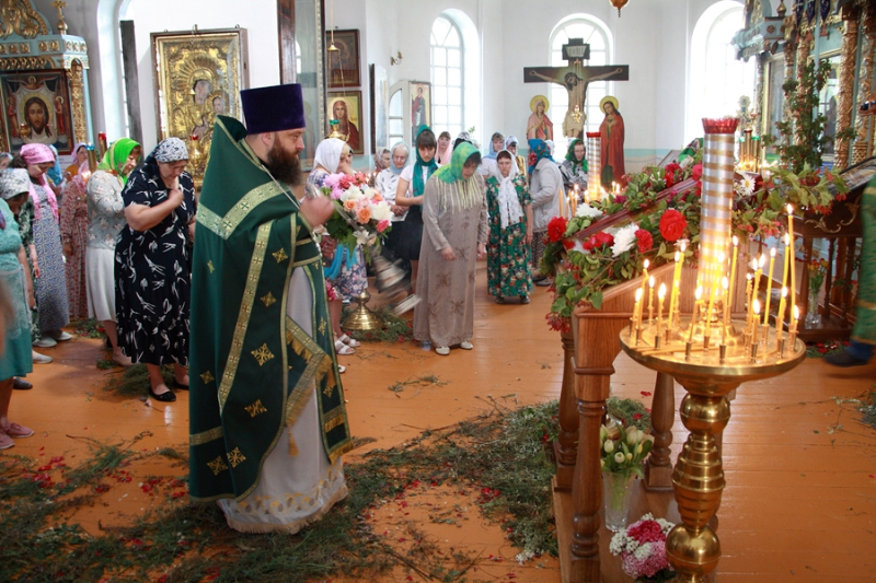 Праздник Троицы в Каменке