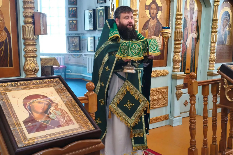 В храме «Казанской» иконы Божией Матери поселка Каменка молитвенно почтили память преподобного Сергия, игумена Радонежского