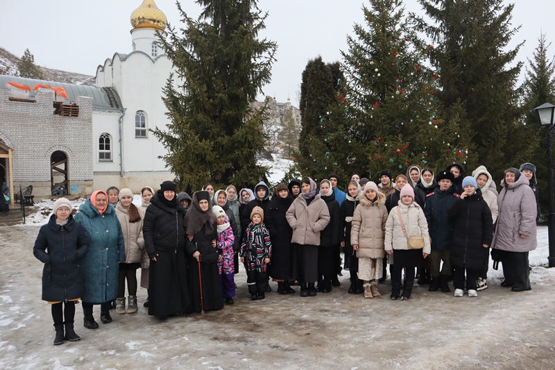 В Спасском Костомаровском монастыре состоялась духовно-просветительская программа «В целом мире Рождество»