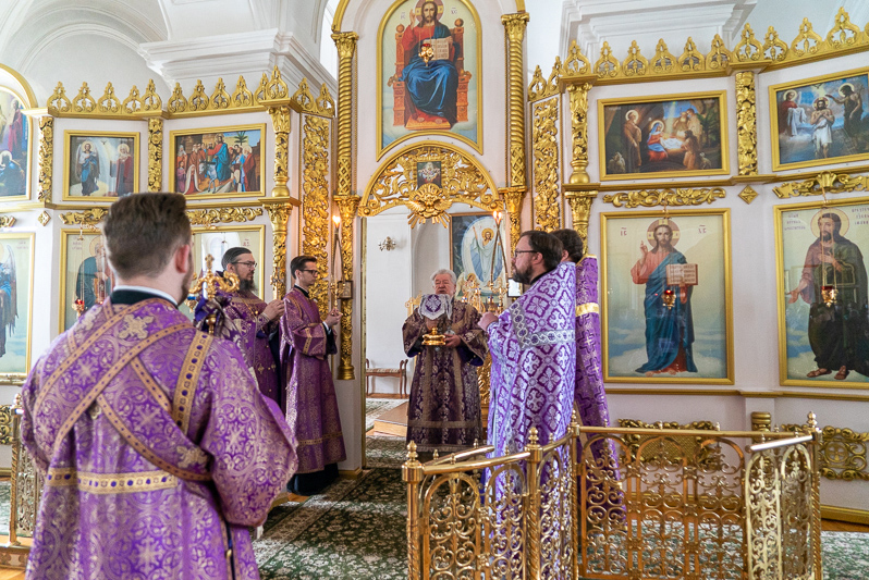 Правящий Архиерей возглавил богослужение в Спасо-Преображенском Толшевском женском монастыре