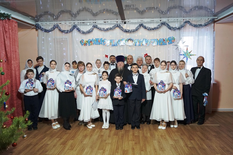 В Духовно-просветительском центре им. свт. Тихона Задонского села Верхний Мамон состоялся праздничный концерт «К нам приходит Рождество»