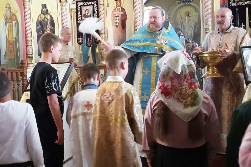 Протоиерей Владимир Шереметов совершил молебное пение «перед началом учения отроков»