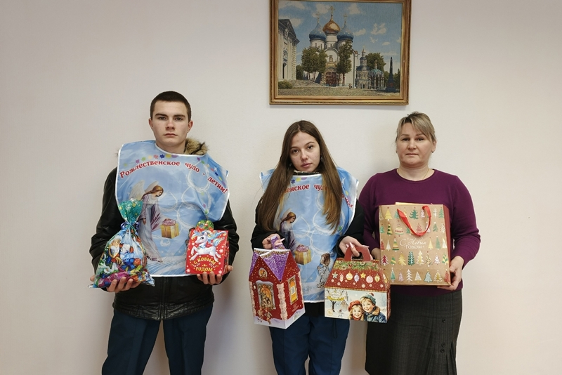 Студенты Россошанского техникума приняли участие в рождественской благотворительной акции