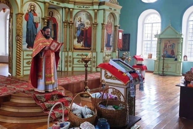 В Благовещенском храме села Жилино встретили праздник Христова Воскресения