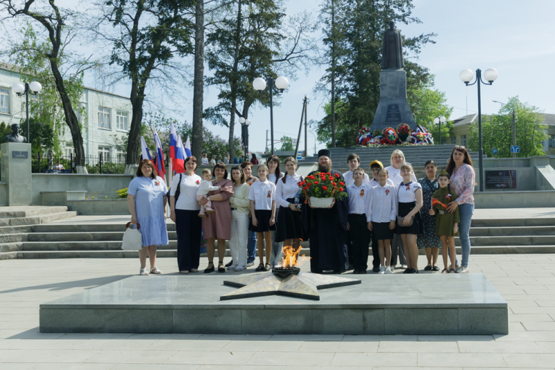 Память, объединившая поколения: в Россоши почтили подвиг героев Великой Отечественной войны