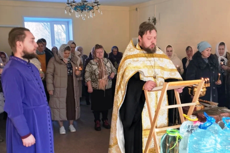 В селе Волошино Острогожского благочиния совершен чин Великого освящения воды