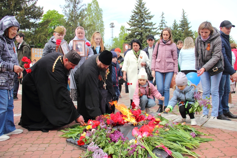 В День Победы в Каменке почтили память погибших в годы Великой Отечественной войны