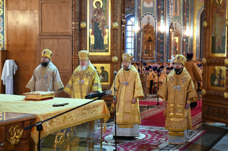 В Благовещенском кафедральном соборе города Воронежа совершено торжественное соборное богослужение Архипастырей и духовенства Воронежской митрополии