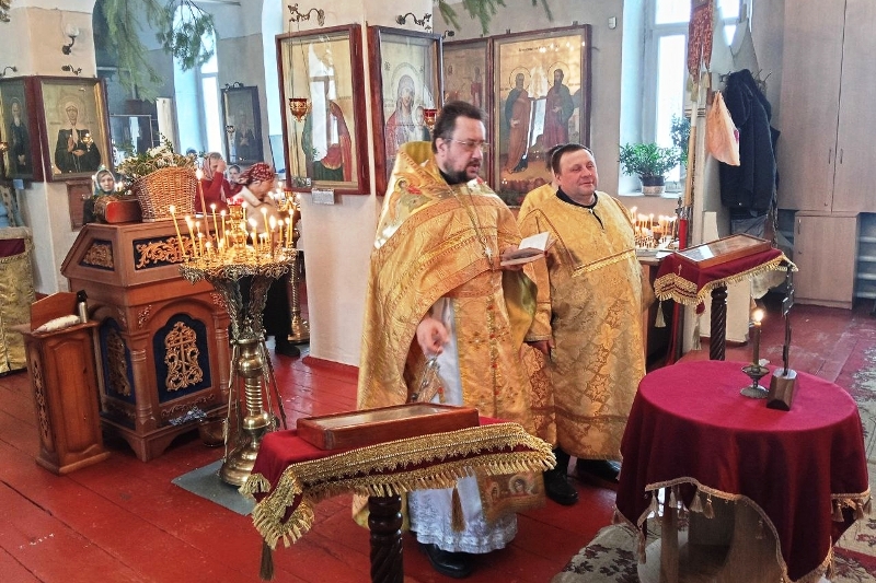 В храмах Калачеевского благочиния совершено поминовение всех усопших, пострадавших в годину гонений за веру Христову