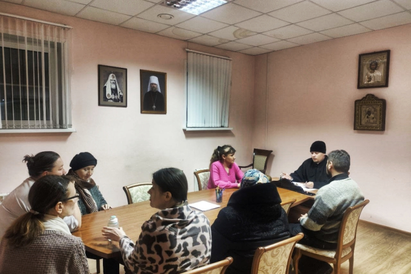 Ключарь Свято-Ильинского кафедрального собора провел рабочее совещание с хором собора