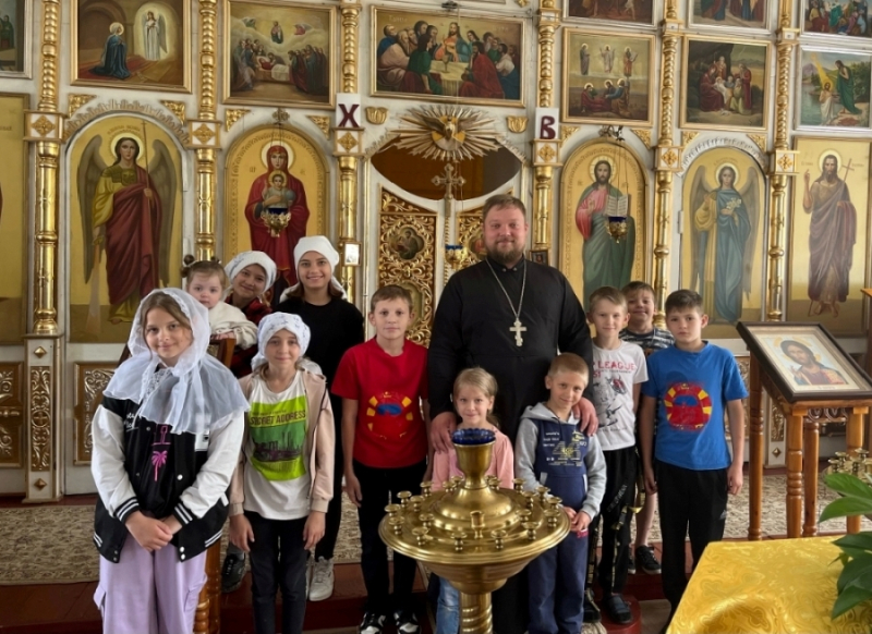 Встреча со священником в День защиты детей
