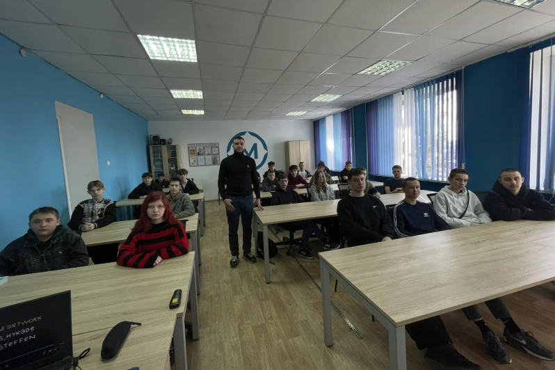 В Россошанском техникуме состоялась интерактивная лекция на тему «Как химические вещества влияют на психику и мозг, разрушая понятия счастья и удовольствия»